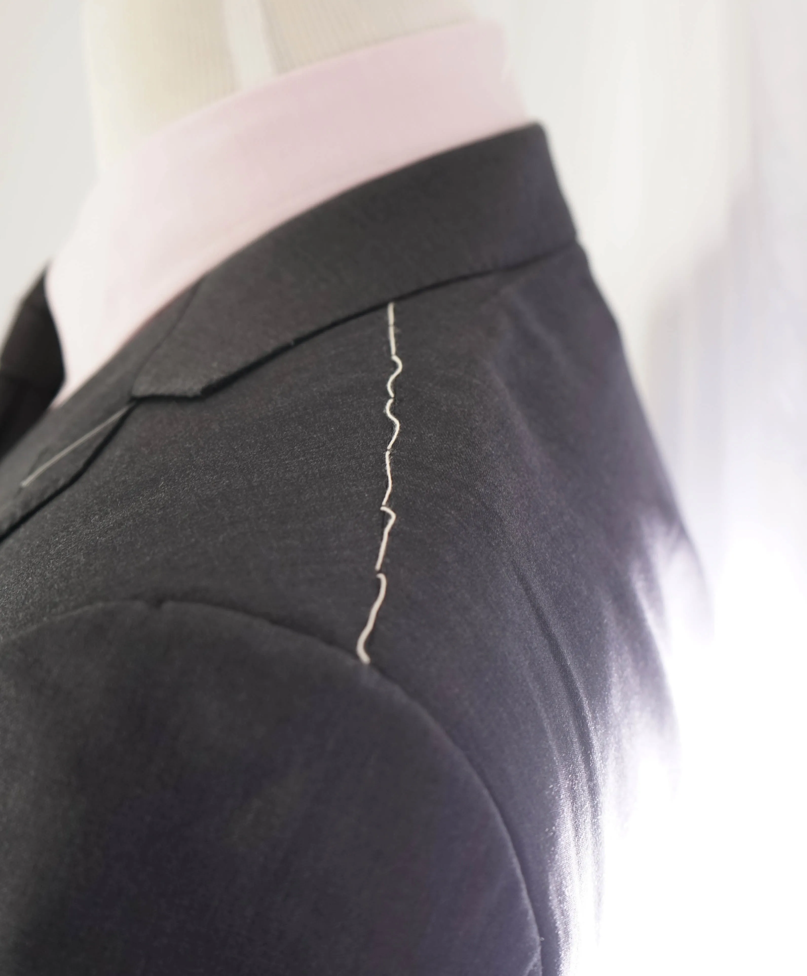 $2,695 ERMENEGILDO ZEGNA -"Micronsphere" GRAY Blazer - 42L