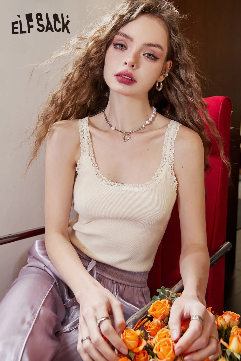 ELFSACK 2024 Summer New White lace trim gentle slim fit inner wear monochrome camisole for women