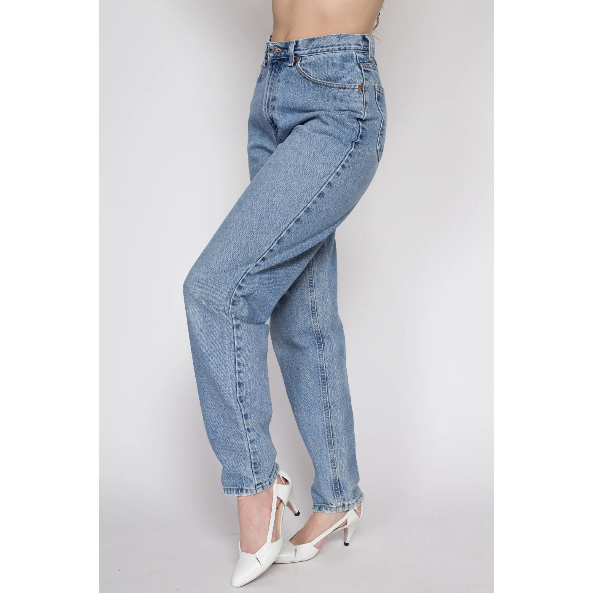 Medium 90s Gap High Waisted Mom Jeans 28"