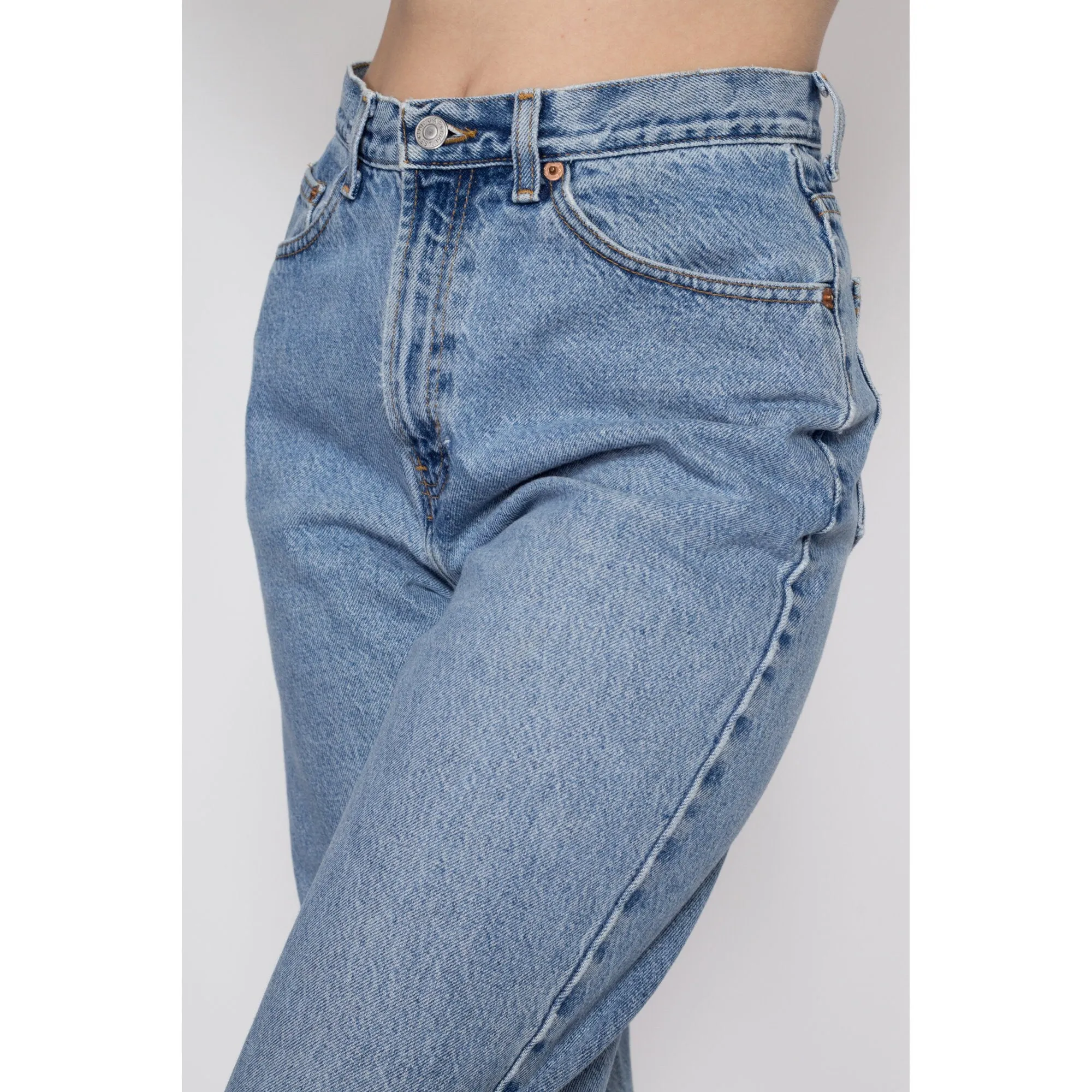 Medium 90s Gap High Waisted Mom Jeans 28"