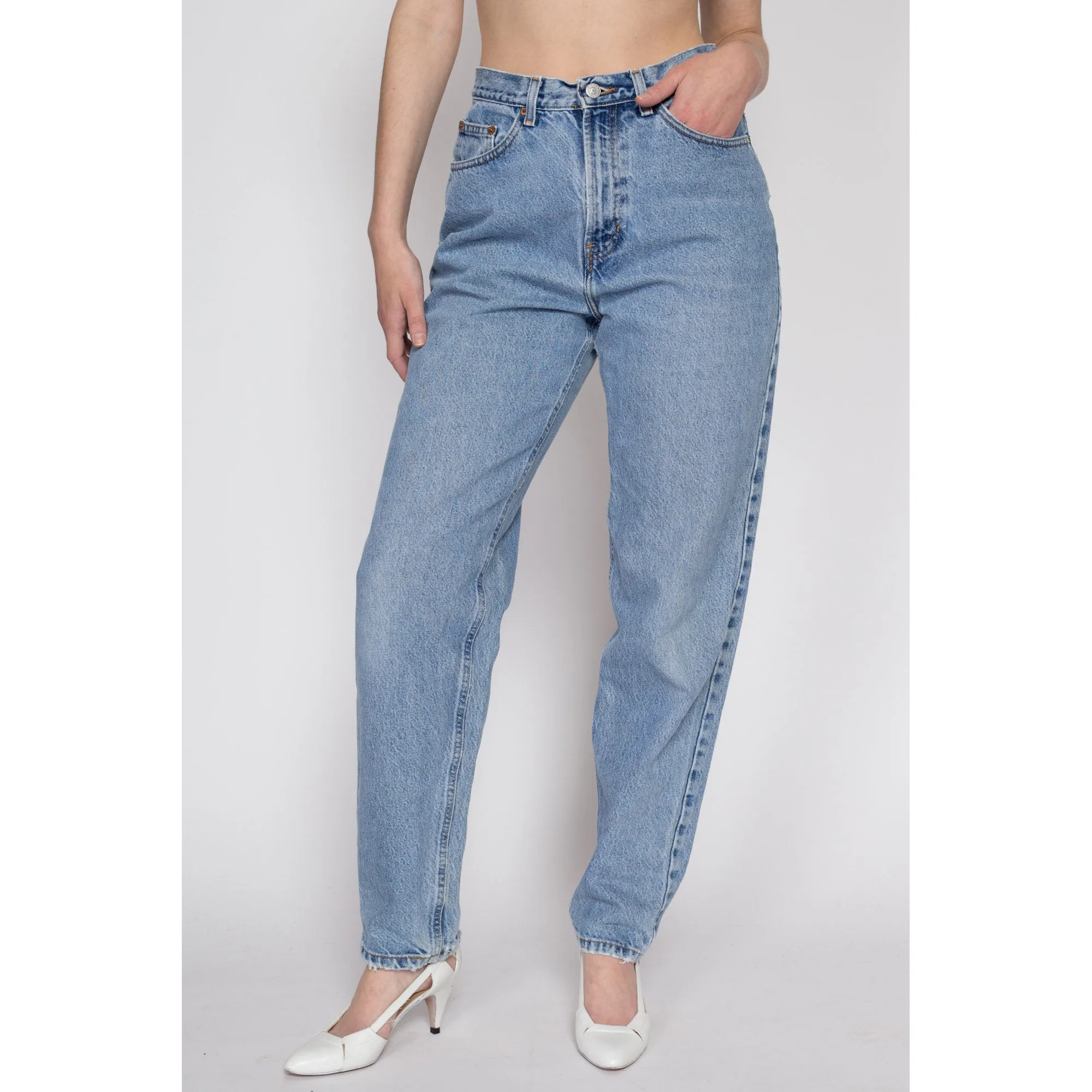 Medium 90s Gap High Waisted Mom Jeans 28"