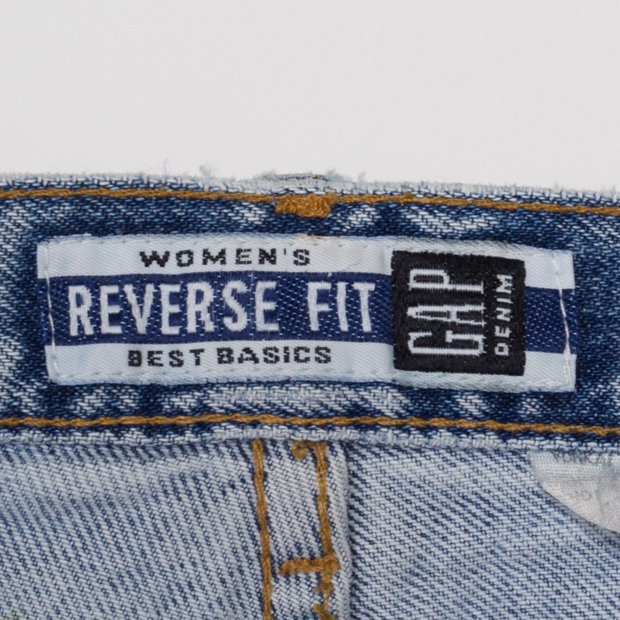 Medium 90s Gap High Waisted Mom Jeans 28"