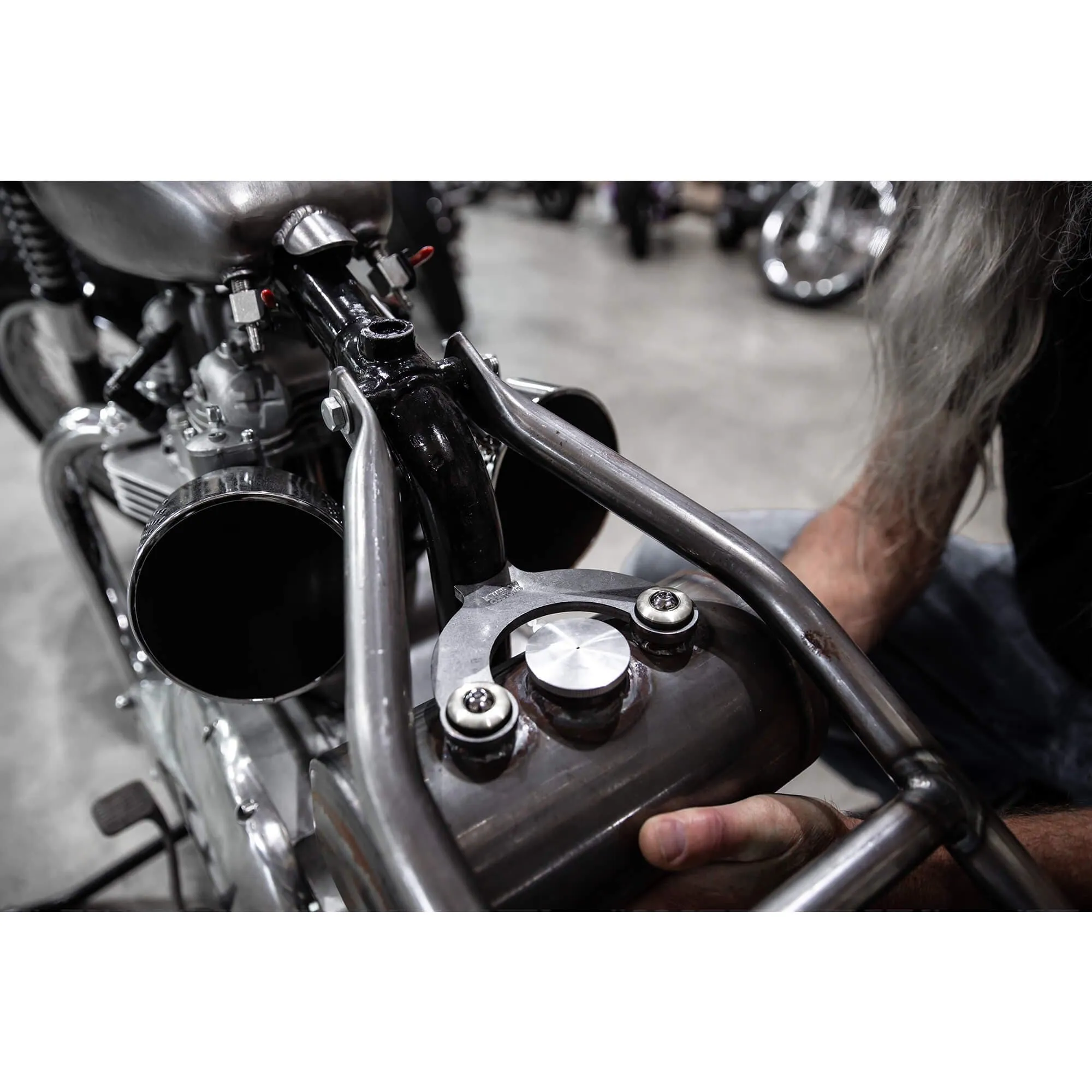 Rubber Mount Bracket Kit for Lowbrow Oil Tanks - for 500 / 650 c.c. unit Triumph Motorcycles - Aluminum Washers