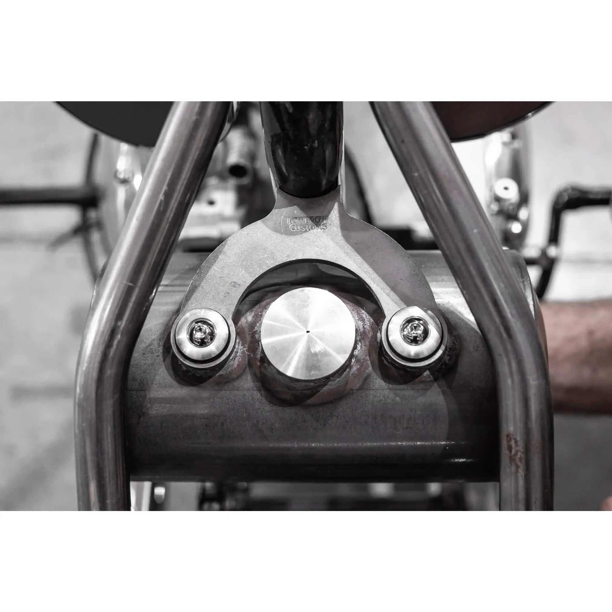 Rubber Mount Bracket Kit for Lowbrow Oil Tanks - for 500 / 650 c.c. unit Triumph Motorcycles - Aluminum Washers
