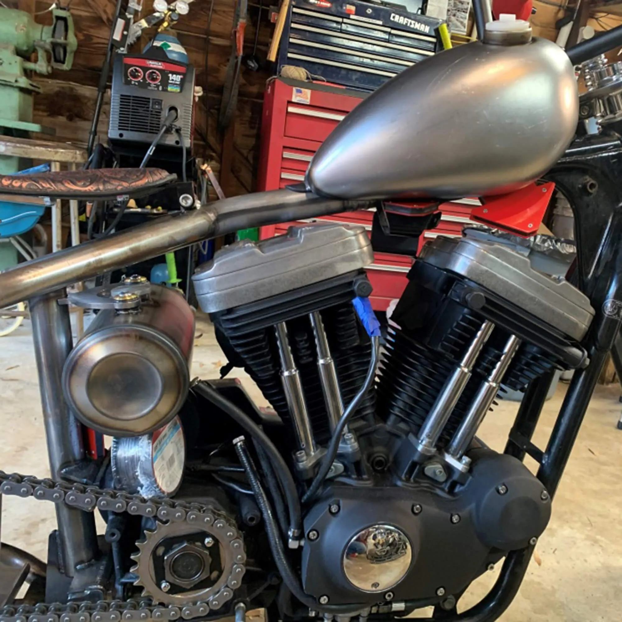 Rubber Mount Bracket Kit for Lowbrow Oil Tanks - for 500 / 650 c.c. unit Triumph Motorcycles - Brass Washers