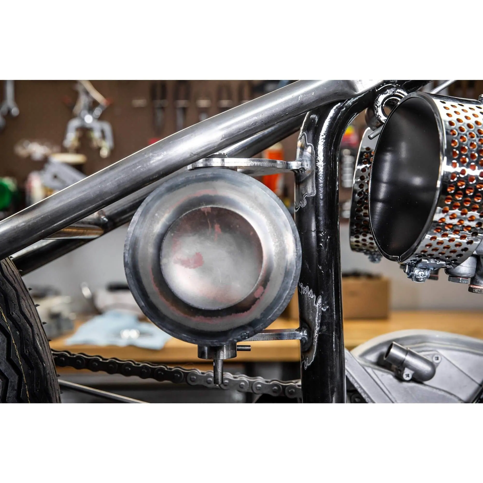 Rubber Mount Bracket Kit for Lowbrow Oil Tanks - for 500 / 650 c.c. unit Triumph Motorcycles - Brass Washers