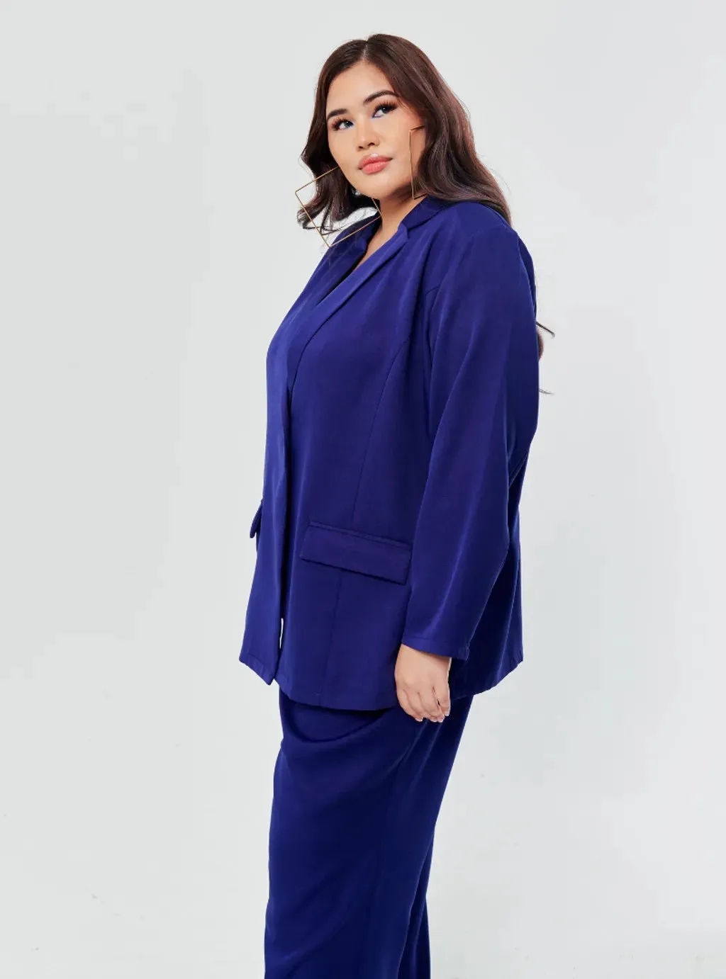 Set Lapel Collar Blazer with Bootcut Tuxedo Pants